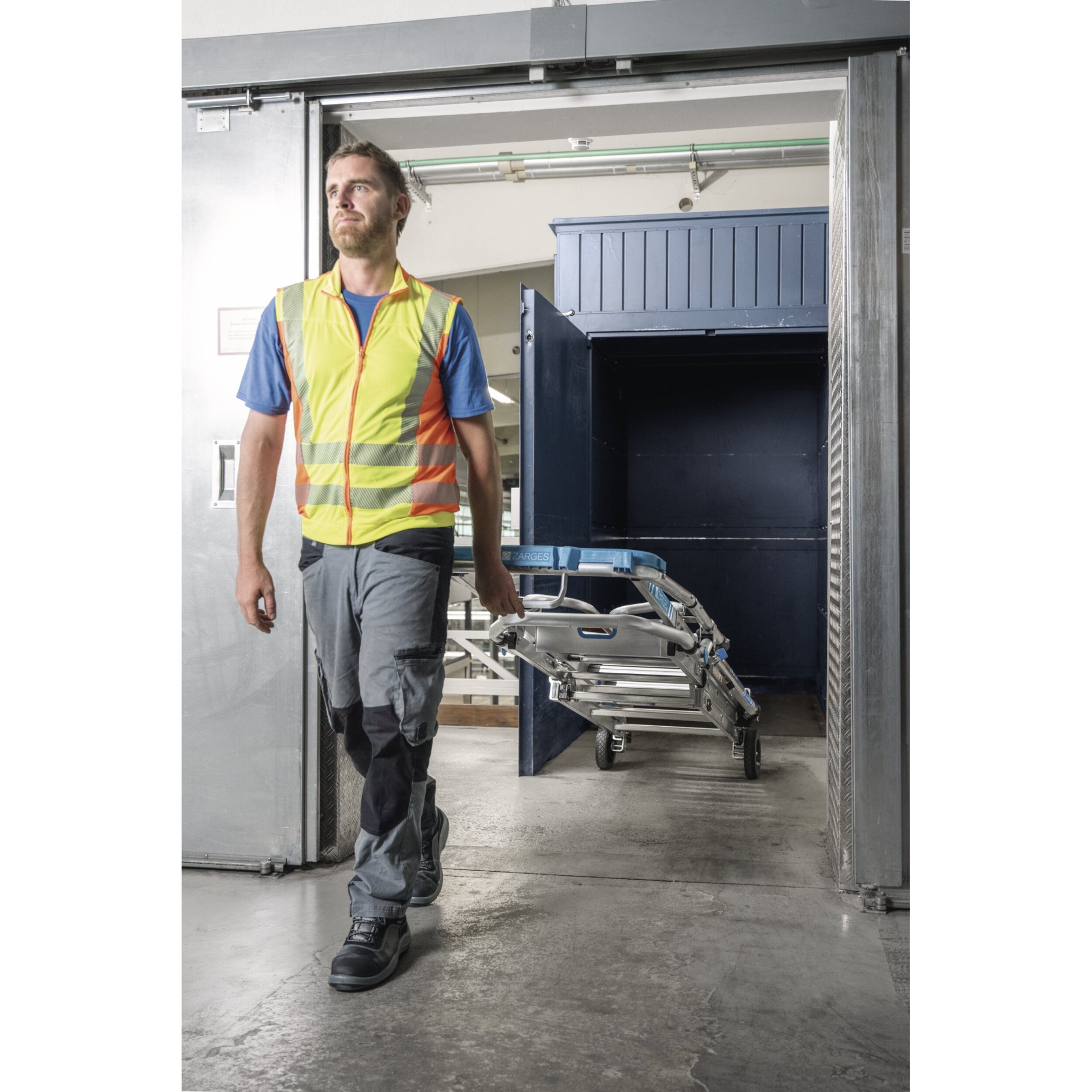 ZAP Masterflex Plus S - Teleskop-Plattformleiter 5 Stufen