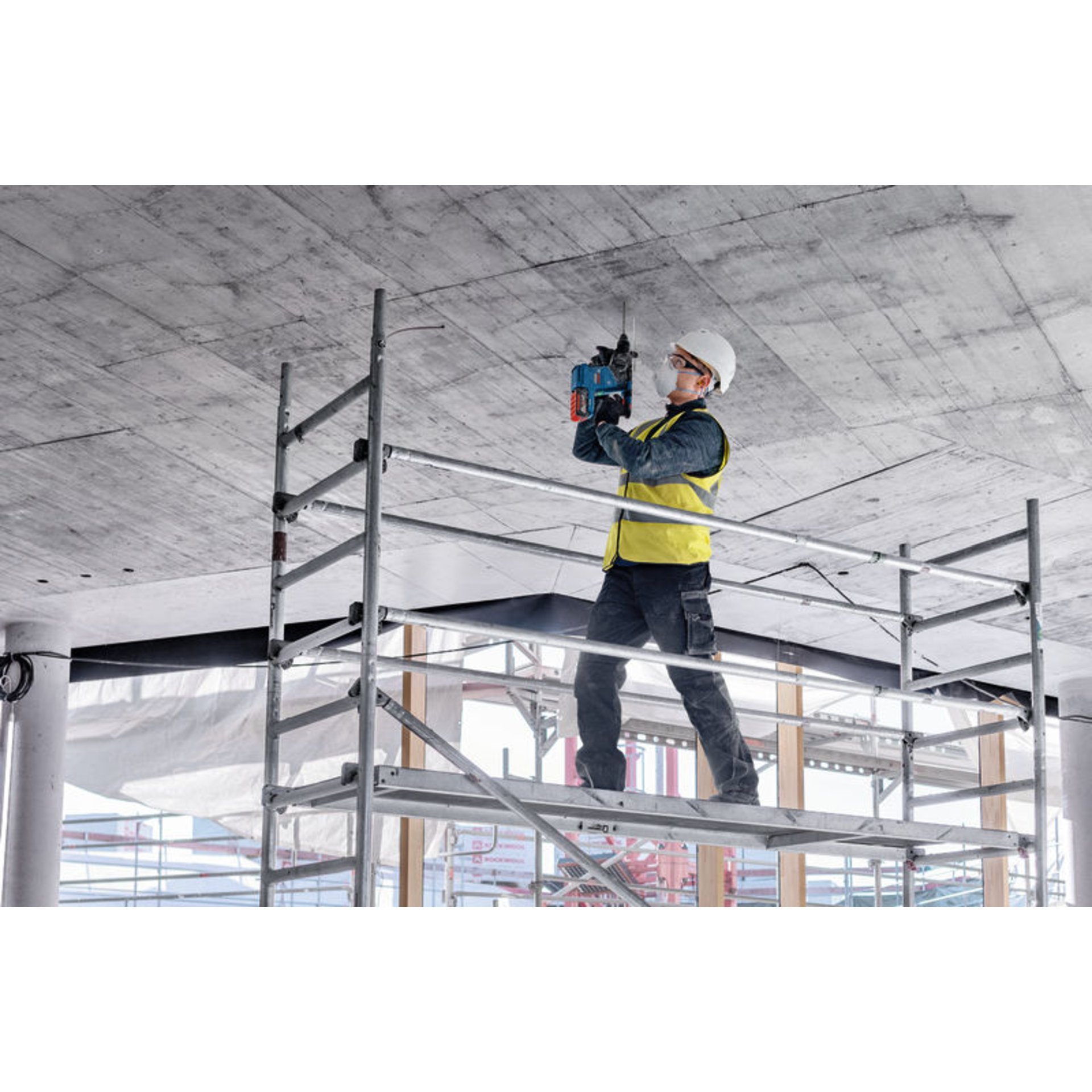 Akku-Bohrhammer mit SDS plus GBH 18V-24 C, 2 x Akku GBA 18V 5.0Ah in L-BOXX