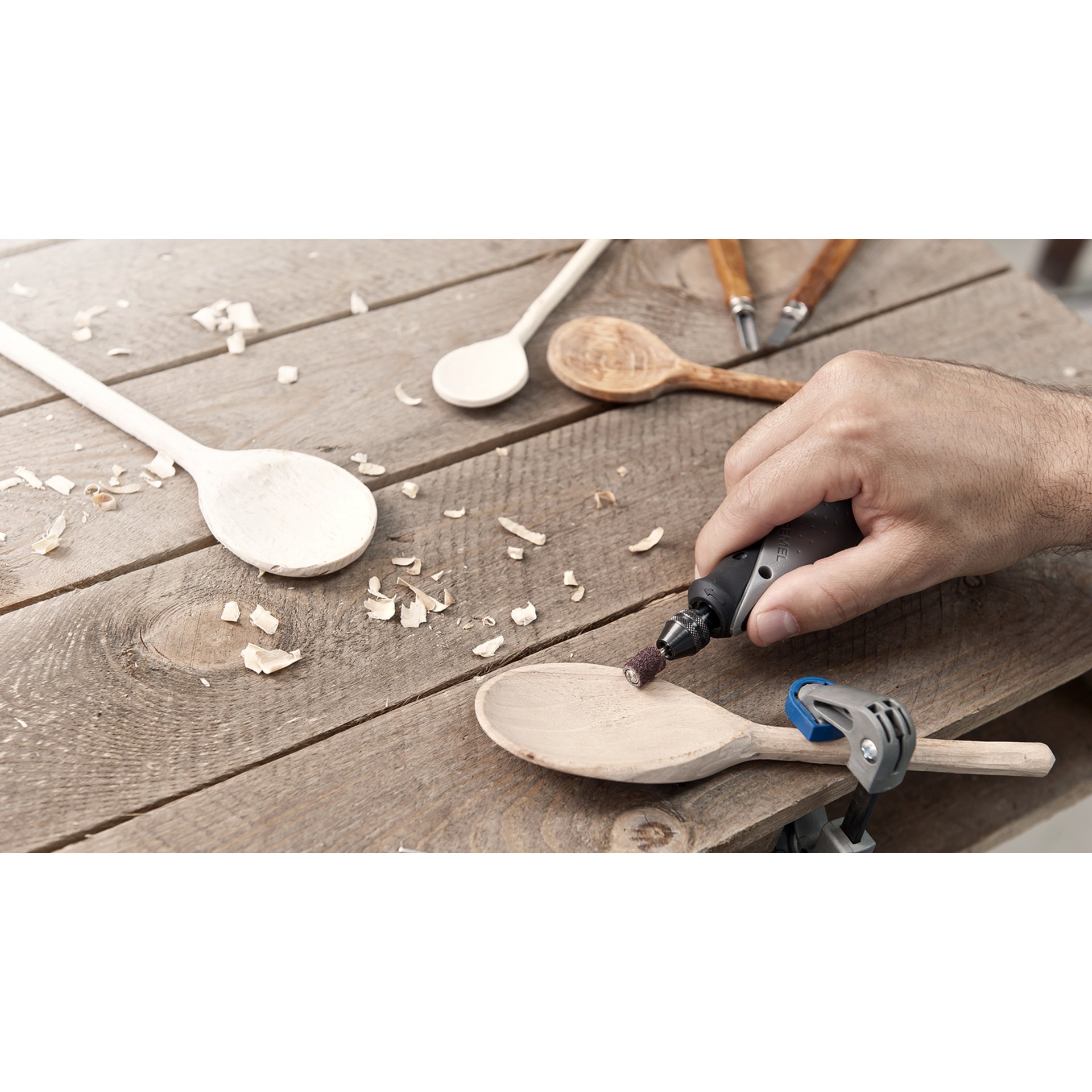 DREMEL® Stylo+, 2050-15 Multifunktionswerkzeug (9 Watt) mit 15 Zubehöre