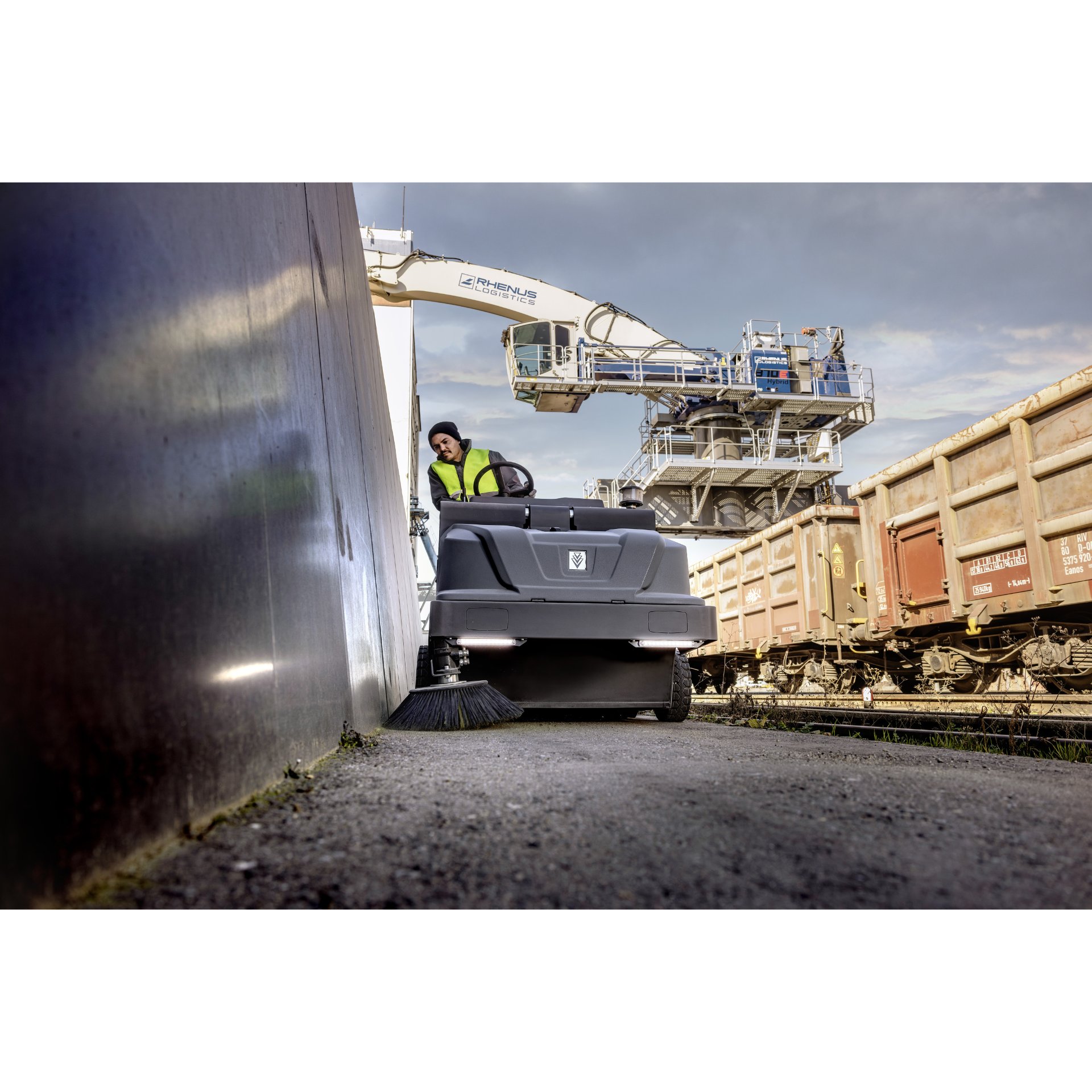 Kärcher Kehrsaugmaschine  KM 130/300 RI D