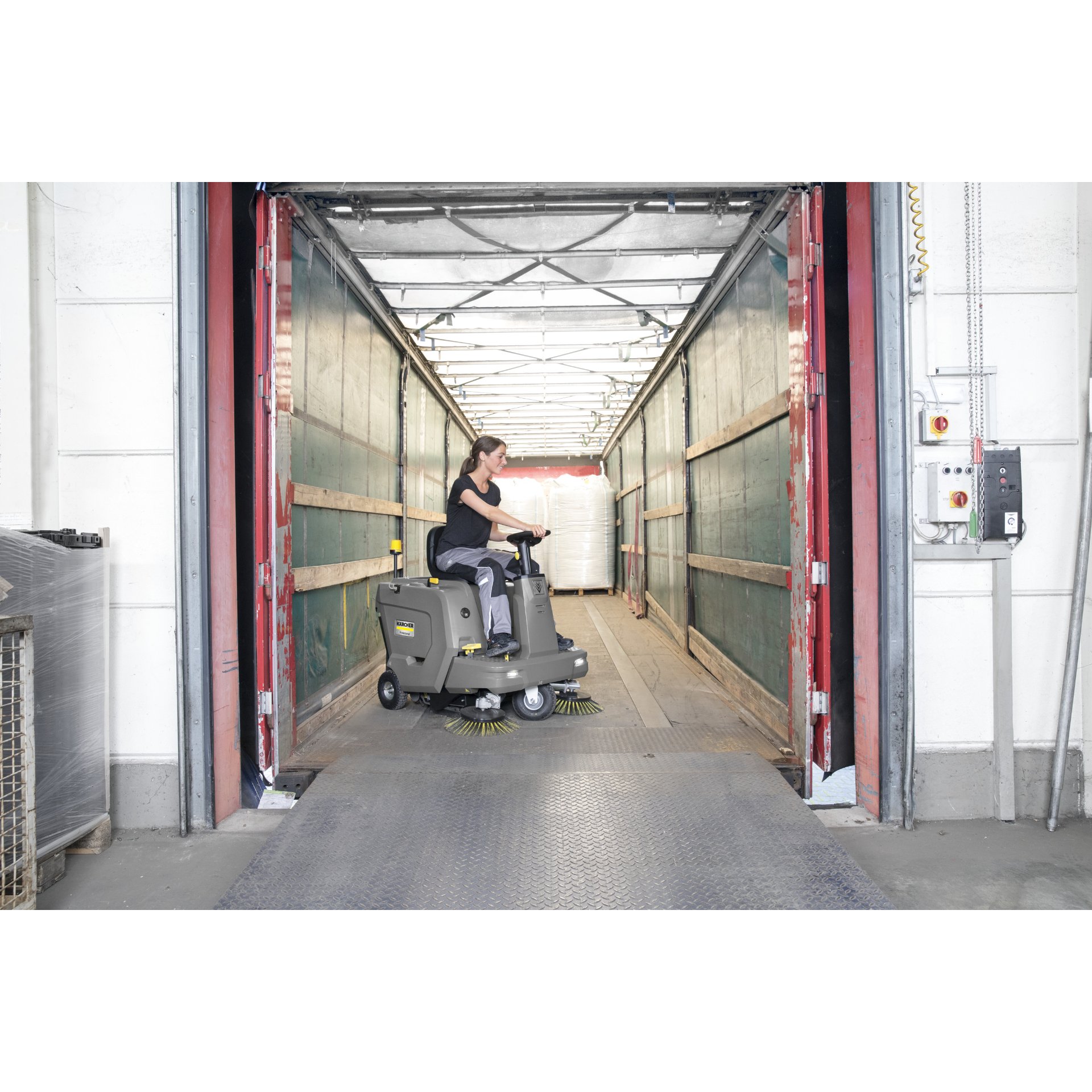 Kärcher Aufsitz-Kehrmaschine KM 85/50 R Bp Pack 80Ah Li+FC