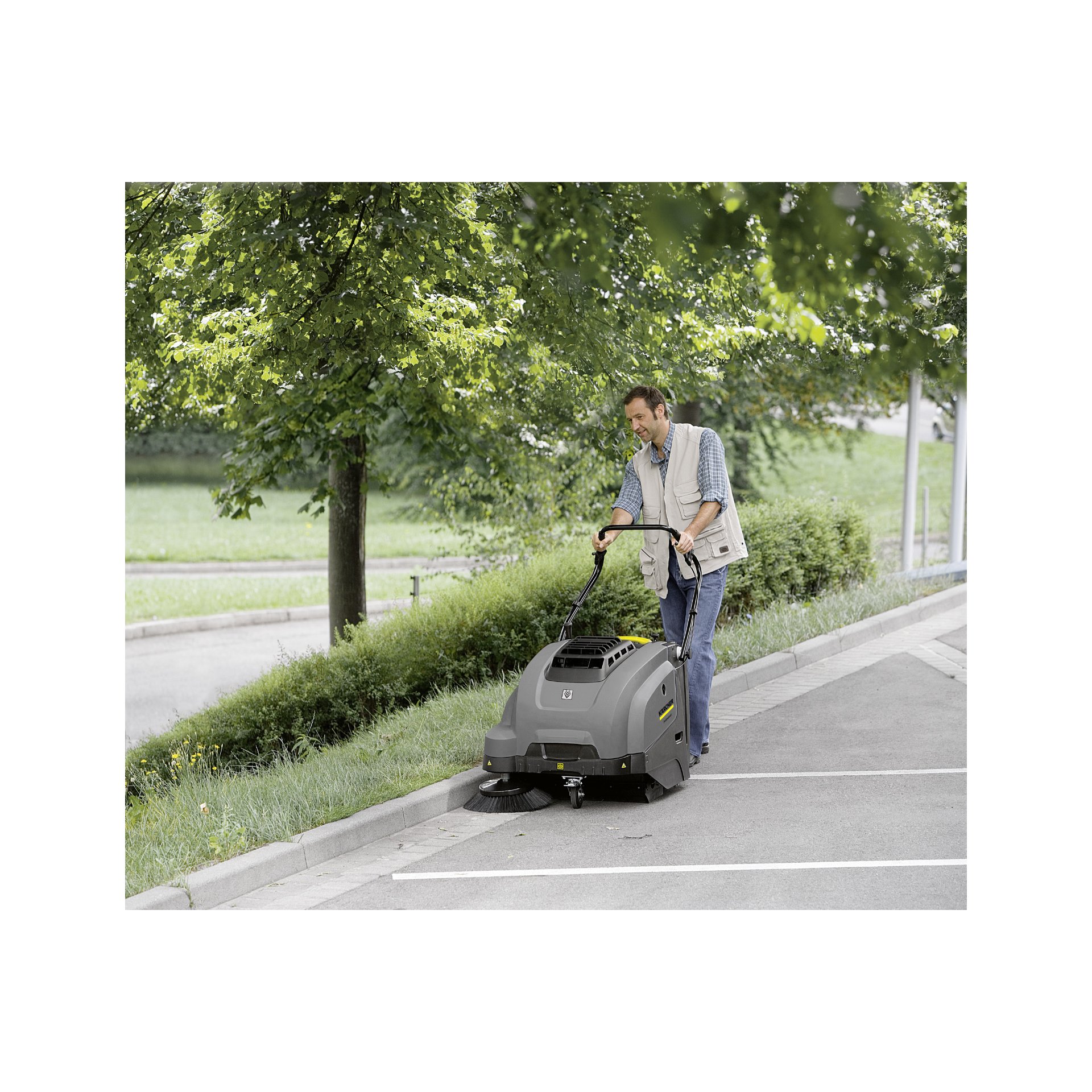Kärcher Kehrsaugmaschine KM 75/40 W G