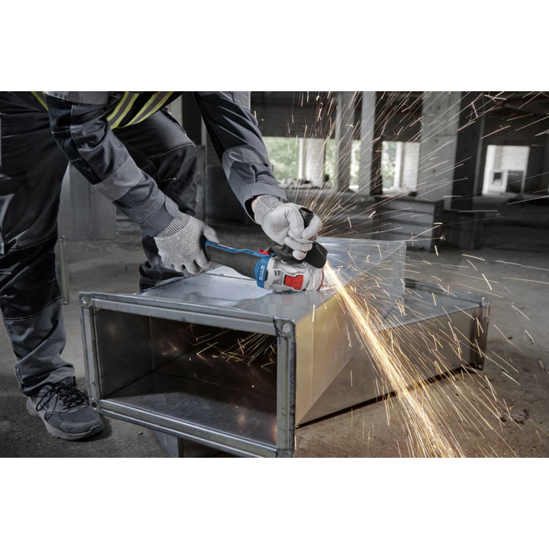 Winkelschleifer mit X-LOCK GWX 18V-8 in L-BOXX