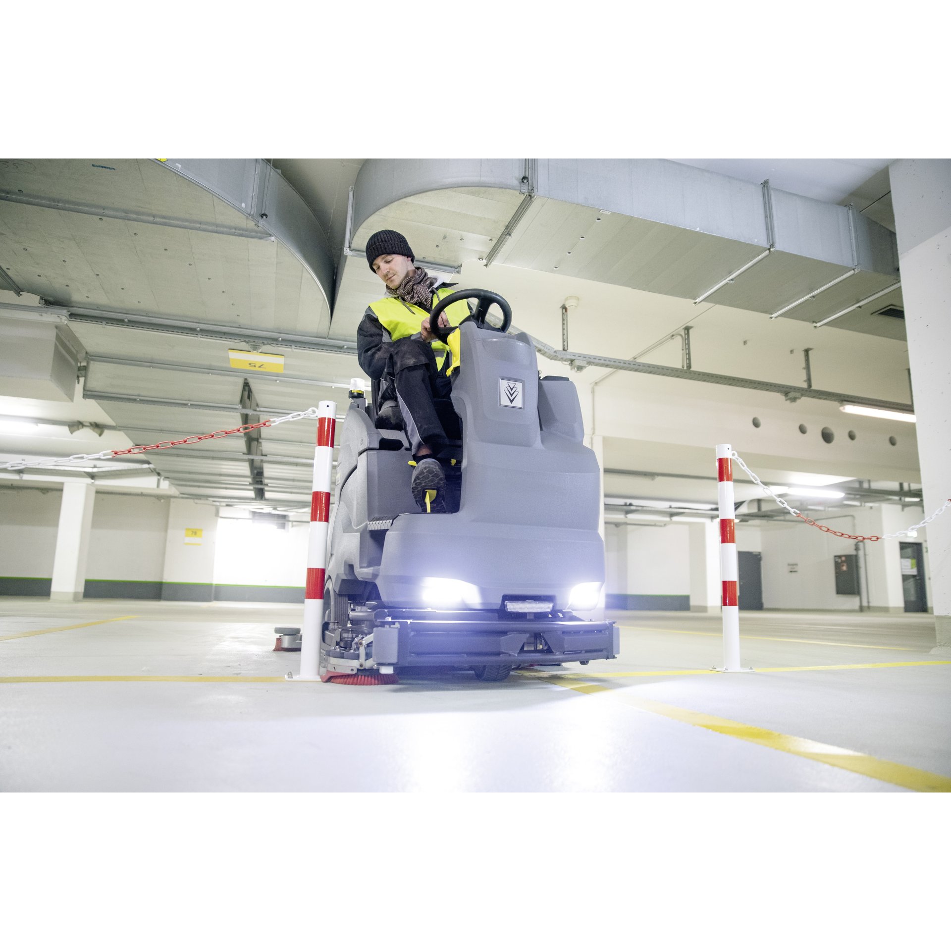 Kärcher Aufsitz-Scheuersaugmaschine B 150 R Bp Pack+170Ah AGM+D 90