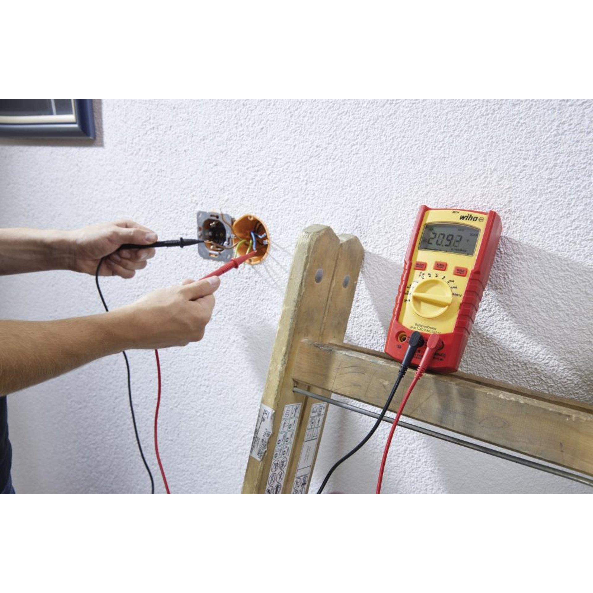 Digital-Multimeter 0-1000 V AC, CAT IV Wiha
