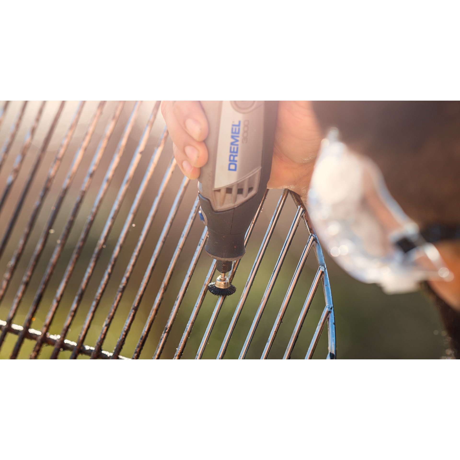 DREMEL® 3000-15 Multifunktionswerkzeug (130 W) mit 15 Zubehöre