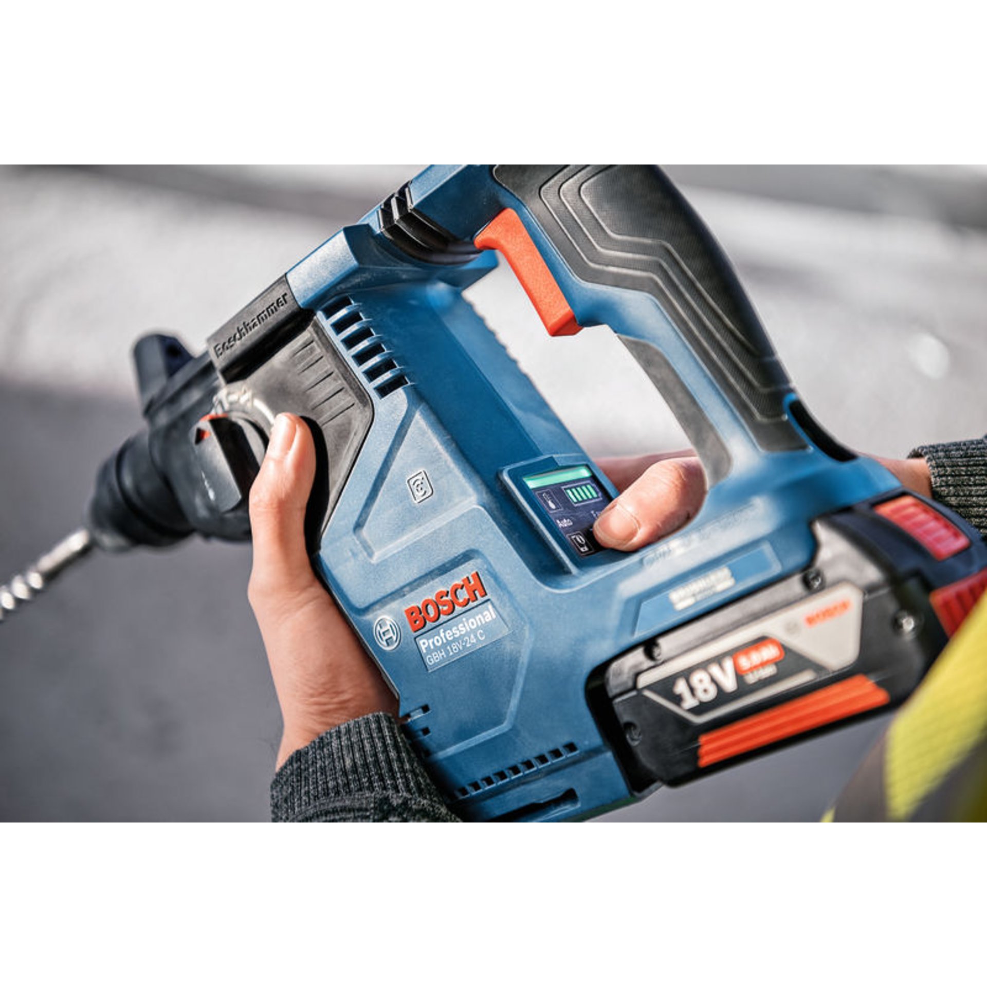 Akku-Bohrhammer mit SDS plus GBH 18V-24 C, 2 x Akku GBA 18V 5.0Ah in L-BOXX