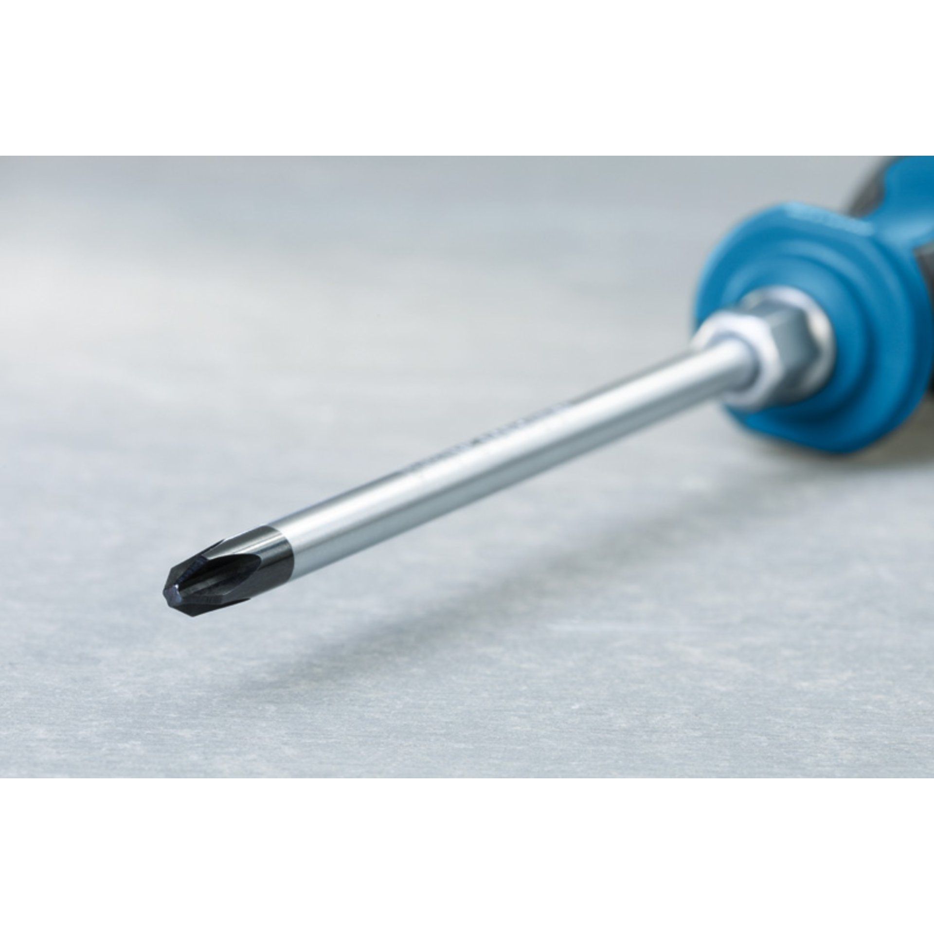 Combo Kit GSR 12V-15 Professional und Handwerkzeuge