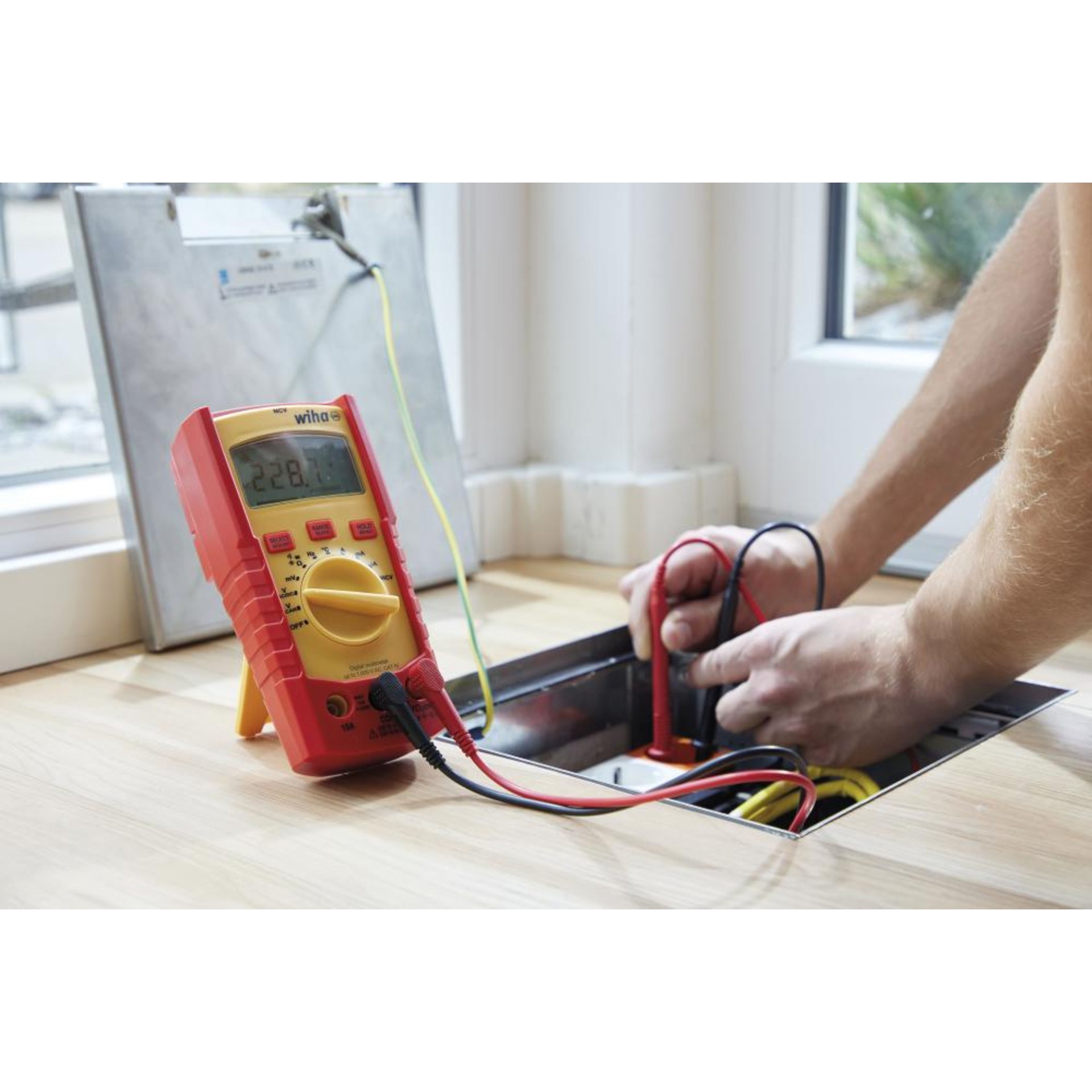 Digital-Multimeter 0-1000 V AC, CAT IV Wiha
