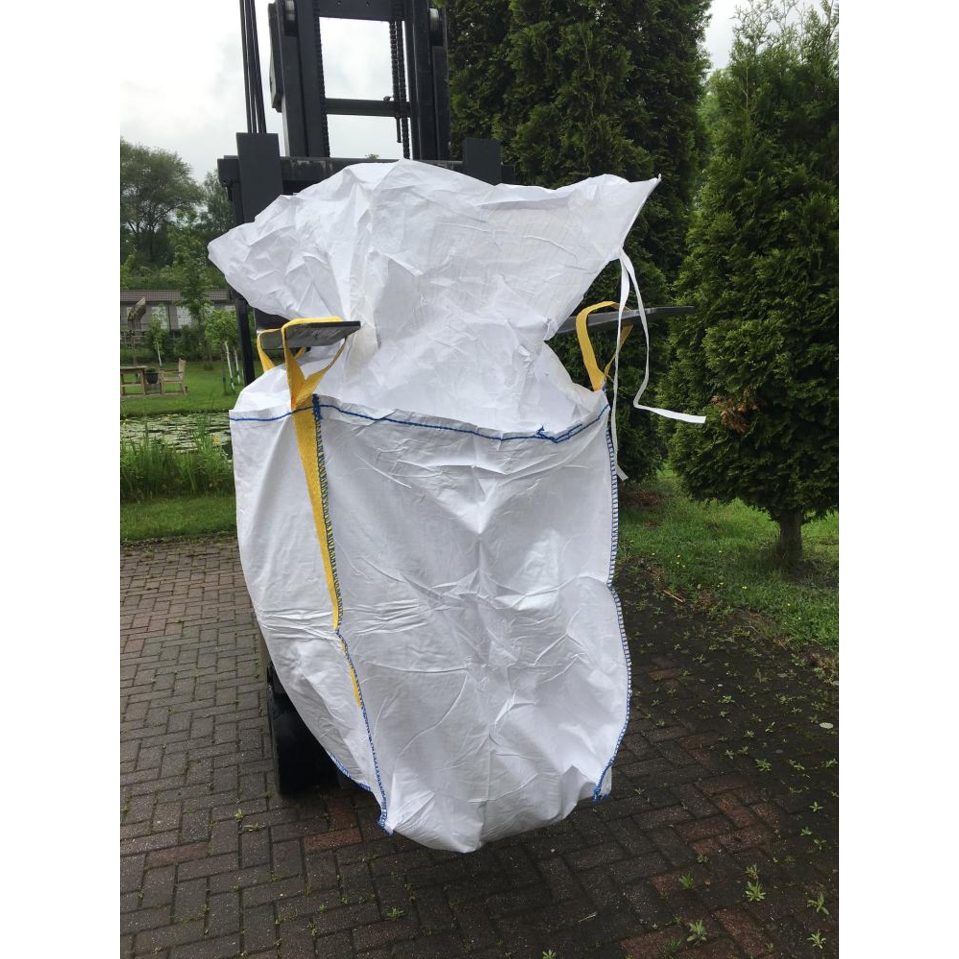 Big Bag 90x90x110cm, SWL 1.000 kg, SF 5:1, 4 Hebeschlaufen + Schürze