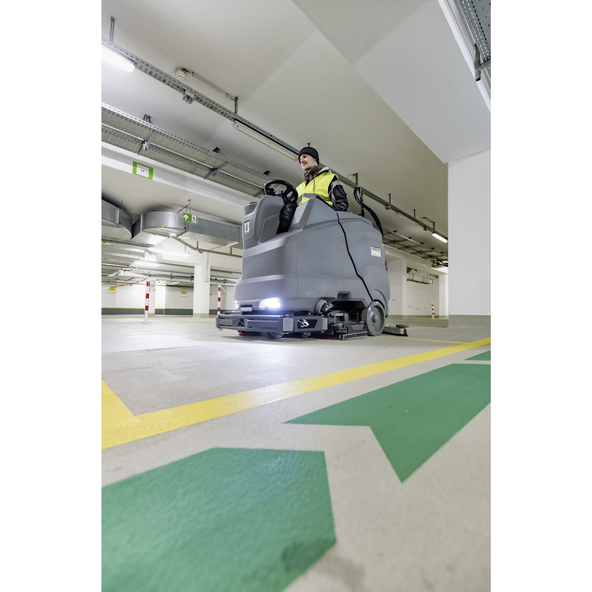 Kärcher Aufsitz-Scheuersaugmaschine B 150 R Bp Pack+170Ah AGM+D 90