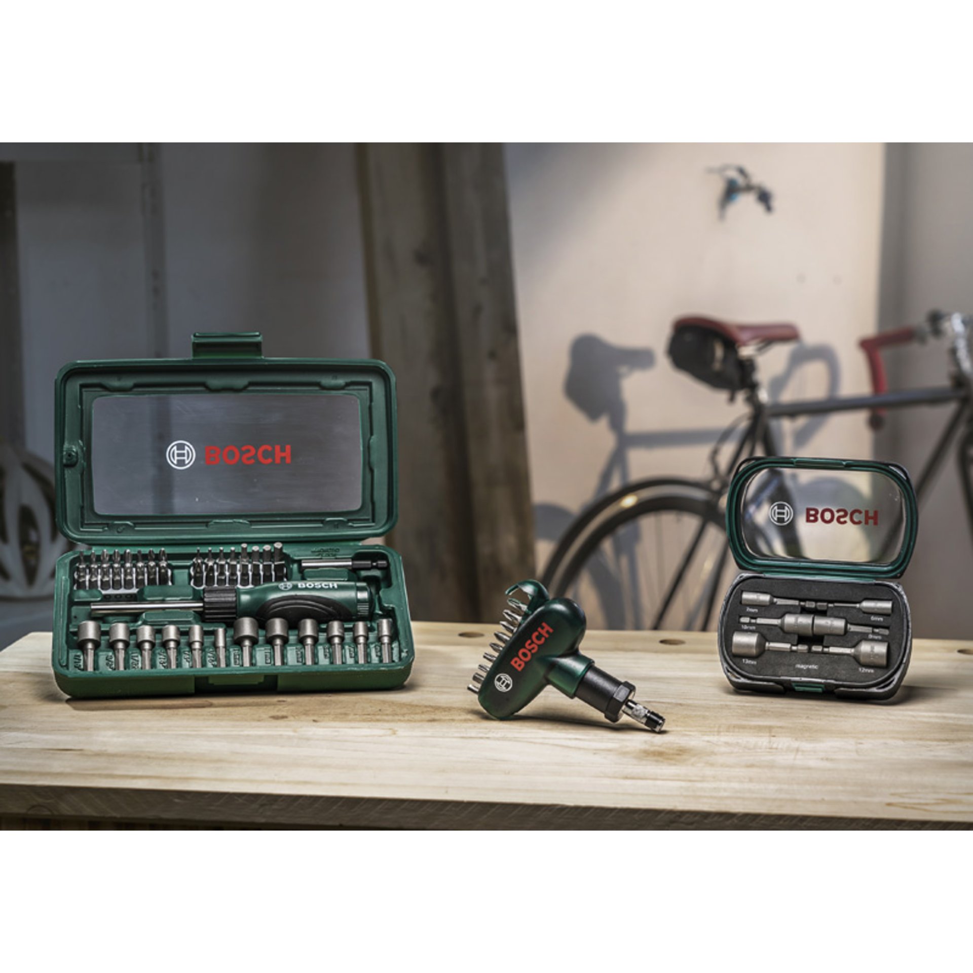 Schraubendreher-Set, 46-teilig, mit Bit Garage im Handgriff