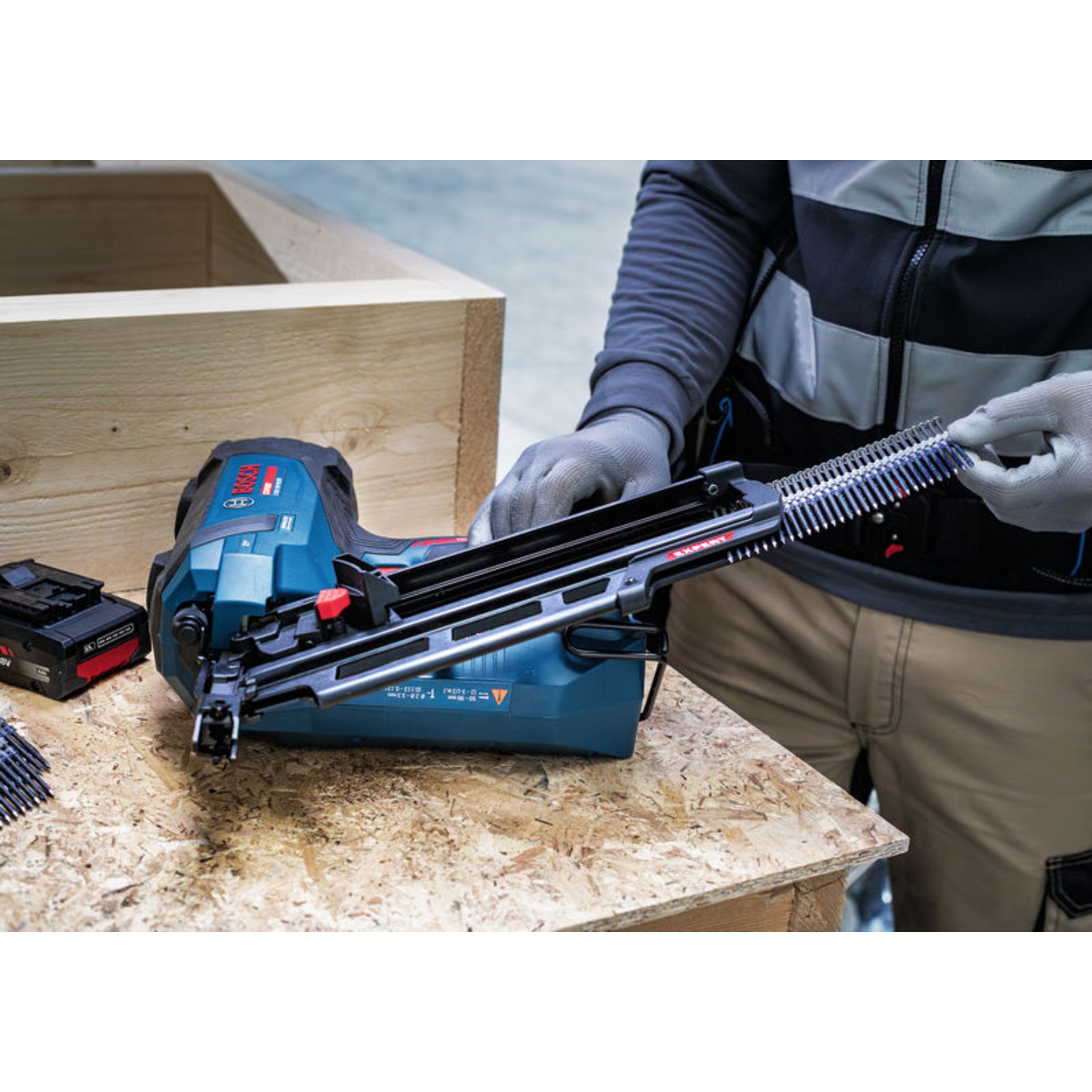 Akku-Holznagler EXNH18V-90MR in XL-BOXX