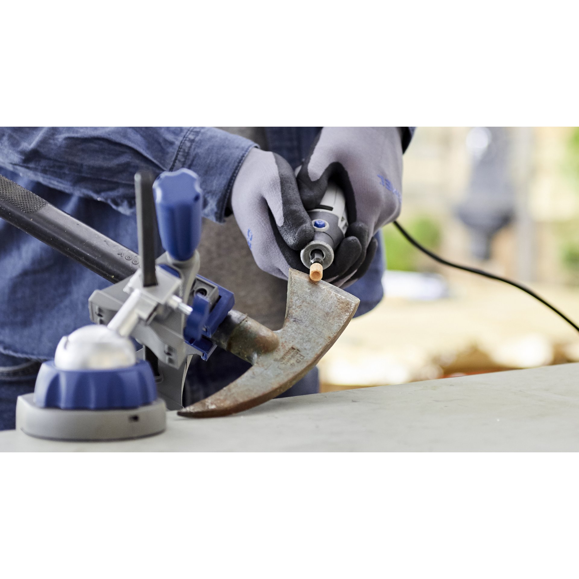 DREMEL® 3000-15 Multifunktionswerkzeug (130 W) mit 15 Zubehöre